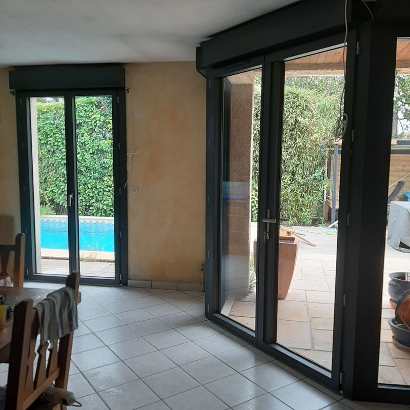 Photo 0